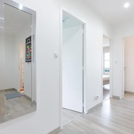 Enora Bretagne Piscine Interieure Partagee Jacuzzi Privatif 100m *